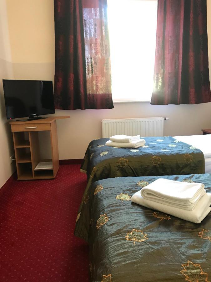 Motel Pintal Gorzow Wielkopolski Bagian luar foto