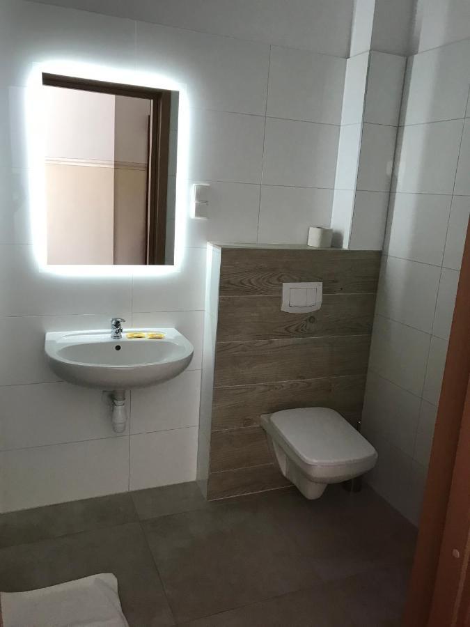 Motel Pintal Gorzow Wielkopolski Bagian luar foto